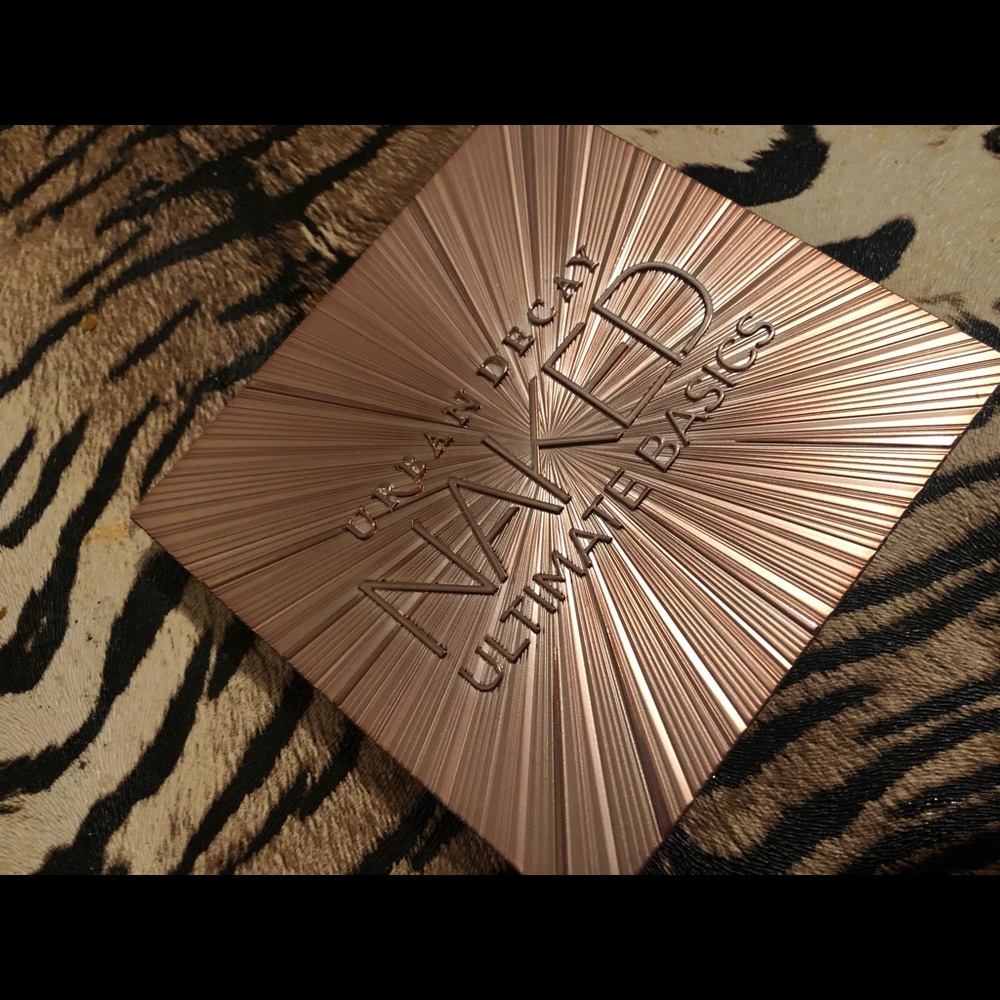 Naked basic essentials eyeshadow palette 🎨